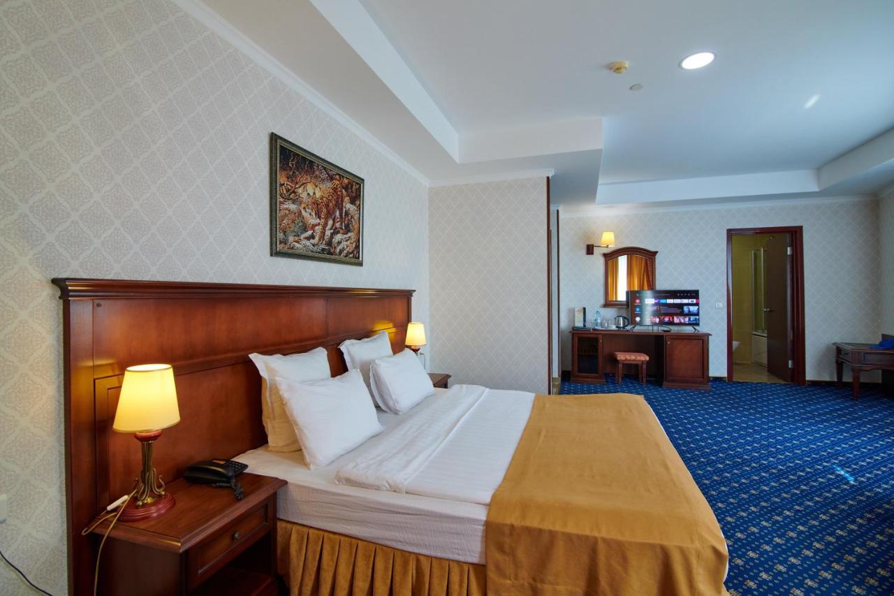 Grand Hotel Victory Aktau  Exterior photo